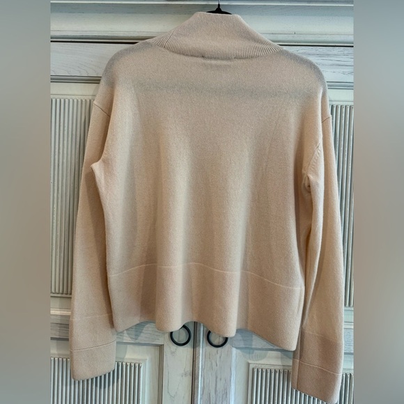 X - Picture 11 of 15